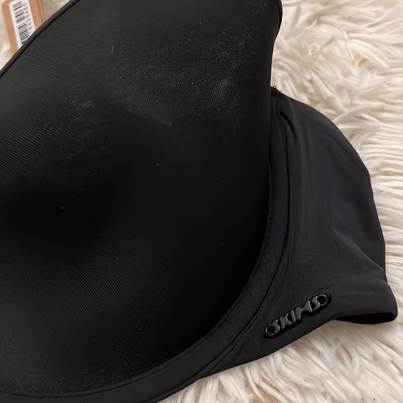 #145 skims 34dd weightless ultra mesh scoop bra onyx - Picture 2 of 6
